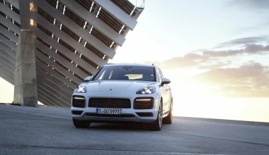 Η νέα Cayenne τώρα και υβριδική (vid)