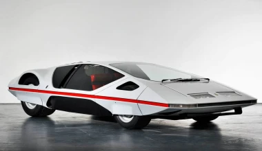 Αυτή η Ferrari βγήκε πρώτη φορά στον δρόμο (video)