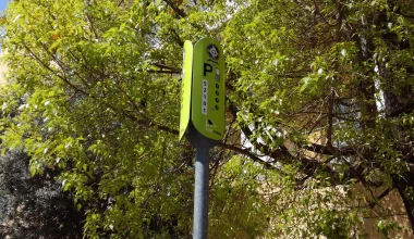 Στάθμευση μέσω κινητού στην Αθήνα!