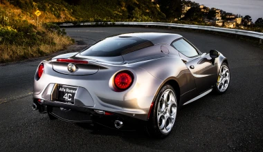 H Alfa Romeo 4C Coupe σταματάει, η Spider συνεχίζει