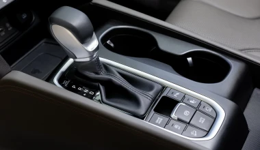 ΟΔΗΓΟΥΜΕ το νέο Hyundai Santa Fe