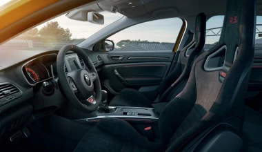 Νέο Renault Megane RS Trophy με 300 ίππους