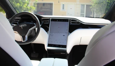 ΟΔΗΓΟΥΜΕ στην Ελλάδα το Tesla Model X