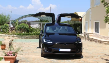 ΟΔΗΓΟΥΜΕ στην Ελλάδα το Tesla Model X