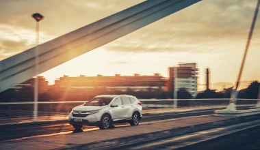 ΠΡΩΤΗ ΟΔΗΓΗΣΗ: Honda CR-V Hybrid