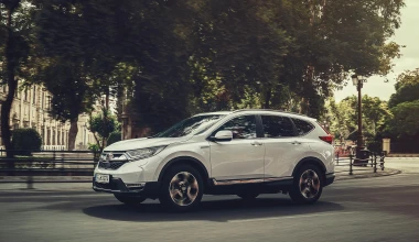 ΠΡΩΤΗ ΟΔΗΓΗΣΗ: Honda CR-V Hybrid