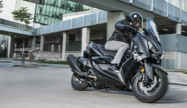 Τιμές για τα Yamaha XMAX Iron Max 300 και 400 cc