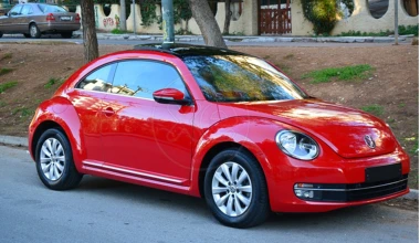 3 μεταχειρισμένα Volkswagen Beetle από 4.500 ευρώ