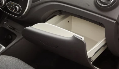 RENAULT CLIO & CAPTUR. Πάθος για οδήγηση.