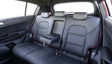 ΝΕΟ KIA SPORTAGE. ΞΕΧΩΡΙΖΕΙ.