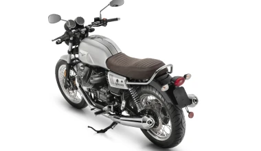 Νέα Moto Guzzi V7 III Stone “Night Pack”