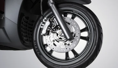 Kymco People-S 300i με σύστημα πολυμέσων Noodoe