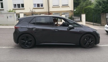 Το ηλεκτρικό Volkswagen ID. 3 εθεάθη στη Στουτγάρδη