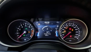 ON & OFF ROAD ΔΥΝΑΤΟΤΗΤΕΣ: Jeep Compass