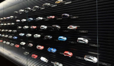 Η έκθεση που σε “ταξιδεύει” στην ιστορία της Nissan (video)