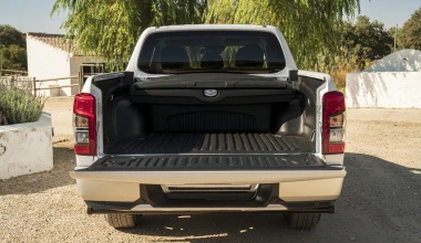 Οδηγούμε στην Ελλάδα το νέο Mitsubishi L200