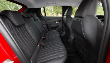 ΟΔΗΓΟΥΜΕ το νέο Peugeot 208