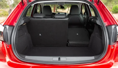 ΟΔΗΓΟΥΜΕ το νέο Peugeot 208