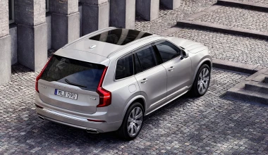 Volvo XC90 T8 Plug-in Hybrid Electric. Recharge!