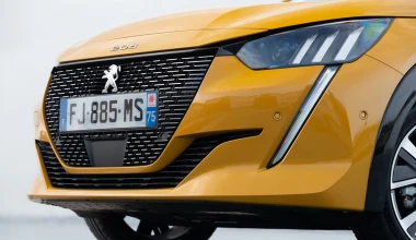 Νέο 208: Η επιβλητικότητα του λιονταριού χαραγμένη σε μέταλλο