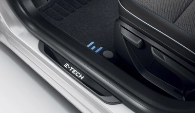 Αποκάλυψη για τα υβριδικά Renault Clio και Captur