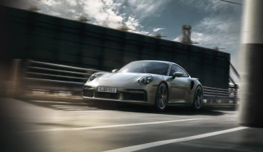 Porsche 911 Turbo S: Με 650 PS και 0-100 km/h σε 2,7 sec, τη λες και γρήγορη...