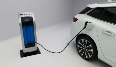 Το νέο Megane σε έκδοση plug-in hybrid με μέση κατανάλωση 1,3 lt/100 km