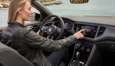 Δες τις εκδόσεις και τους κινητήρες του Volkswagen T-Roc Cabriolet