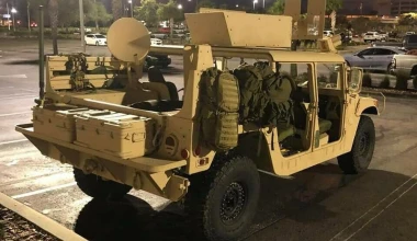 Ψάχνεις κάτι επιβλητικό; Τι λες για ένα στρατιωτικό Humvee;