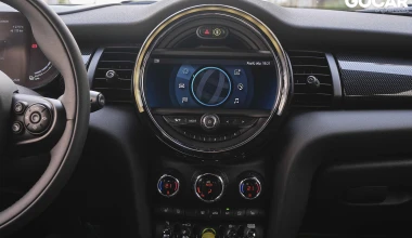 Δοκιμή: MINI Cooper SE - Για την πρίζα