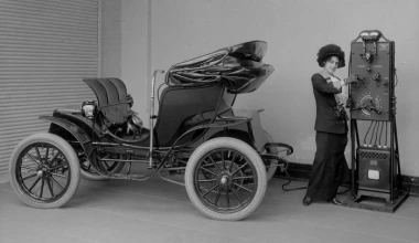 Fight back stories: Ηλεκτρικό αυτοκίνητο - Η αυτοκρατορία αντεπιτίθεται!