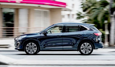 Πόσες διαφορετικές υβριδικές επιλογές έχει η γκάμα του νέου Ford Kuga;