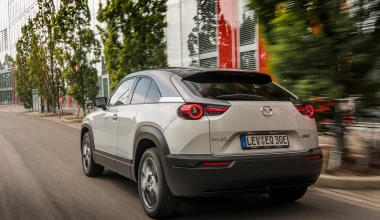 Ο λόγος που η Mazda χρησιμοποιεί μικρή μπαταρία στο MX-30