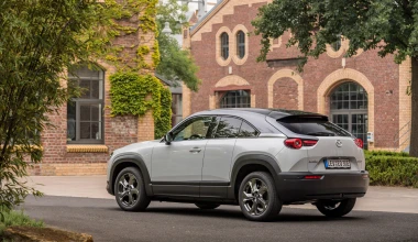 Ο λόγος που η Mazda χρησιμοποιεί μικρή μπαταρία στο MX-30