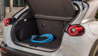 Ο λόγος που η Mazda χρησιμοποιεί μικρή μπαταρία στο MX-30