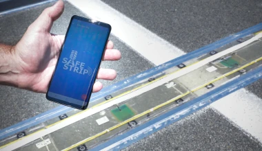 Δοκιμές στην Ελλάδα: Λωρίδες στο δρόμο που «επικοινωνούν» με τα οχήματα (video)