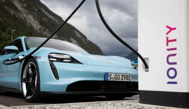 Η Porsche Taycan Turbo S δέχεται ήδη το πρώτο της φρεσκάρισμα