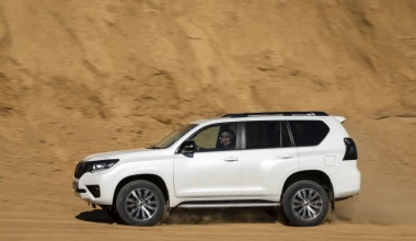 Νέο Toyota Land Cruiser με περισσότερη δύναμη και Black Pack