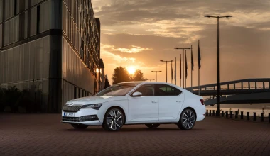 Δοκιμή: Skoda Superb iV - ΥΠΕΡΟΧΗ