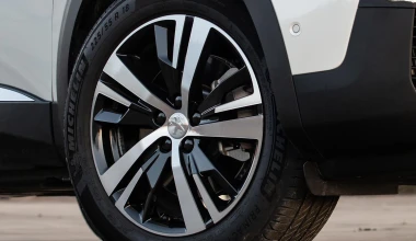 Δοκιμή: Peugeot 3008 Hybrid4 - Χαρισματικό