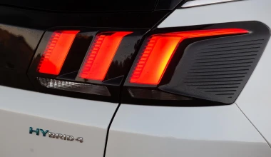 Δοκιμή: Peugeot 3008 Hybrid4 - Χαρισματικό