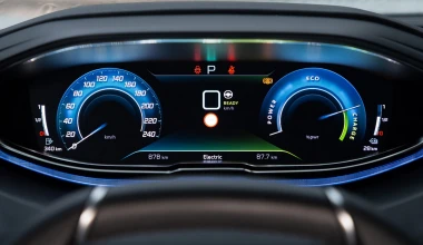 Peugeot 3008 Plug-in Hybrid: Με 300 ίππους και κατανάλωση 1,3 lt/100 km