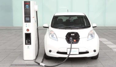 Nissan Leaf: Δέκα χρόνια και 2,5 δισ. κιλά CO2 λιγότερα στην ατμόσφαιρα