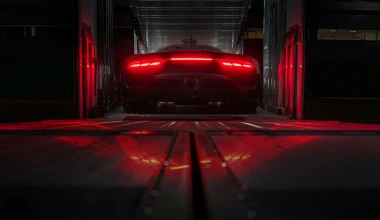 O Lewis Hamilton στο τιμόνι της Mercedes AMG Project ONE (video)