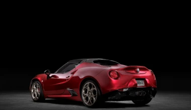 Alfa Romeo 4C αφιερωμένη στην 33 Stradale (+video)