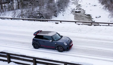 Παιχνίδι παντός καιρού: Το ΜΙNI John Cooper Works GP με χειμερινά ελαστικά