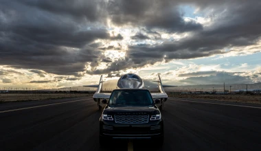 To Range Rover Astronaut Edition μάς αποκαλύπτει το νέο διαστημόπλοιο της Virgin Galactic