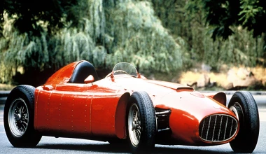 H Lancia D50 του μεγάλου Alberto Ascari επιστρέφει στον τόπο του εγκλήματος (video) 