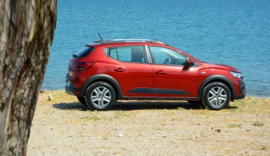 Διακοπές με το νέο Dacia Sandero Stepway στην Βόρειο Εύβοια