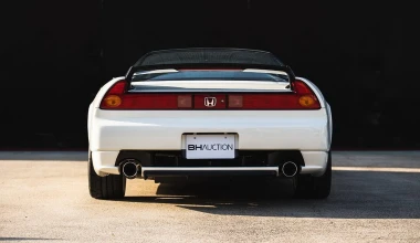 Ένα από τα μόλις 140 NSX-R που δημιουργήθηκαν ποτέ τώρα μπορεί να γίνει δικό σου!